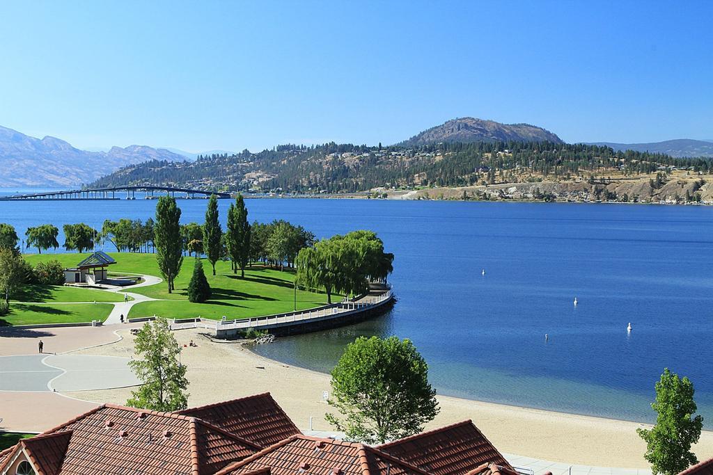 Sunset Waterfront Resort By Kelownacondorentals Εξωτερικό φωτογραφία