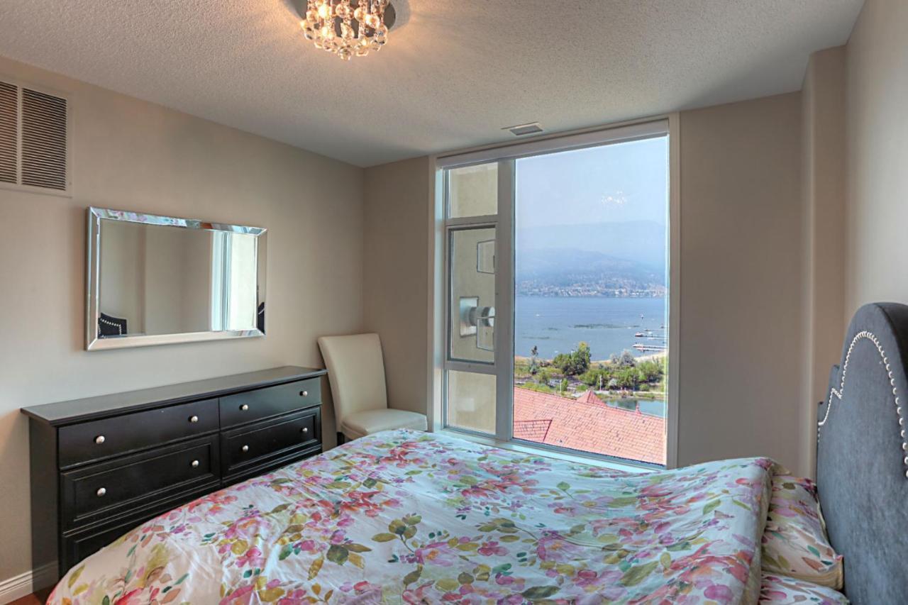 Sunset Waterfront Resort By Kelownacondorentals Εξωτερικό φωτογραφία